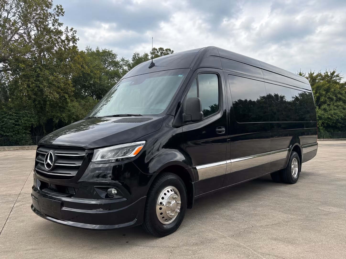 find the perfect transportation for your next corporate event 1