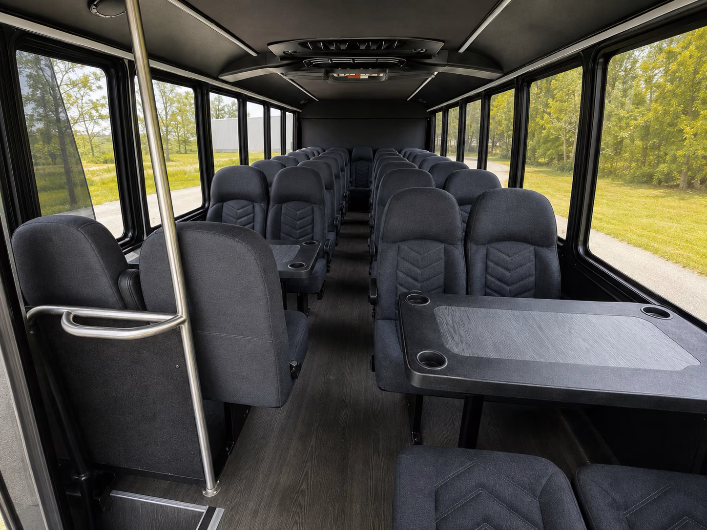 minibus shuttles between vancouver hotels and pdx