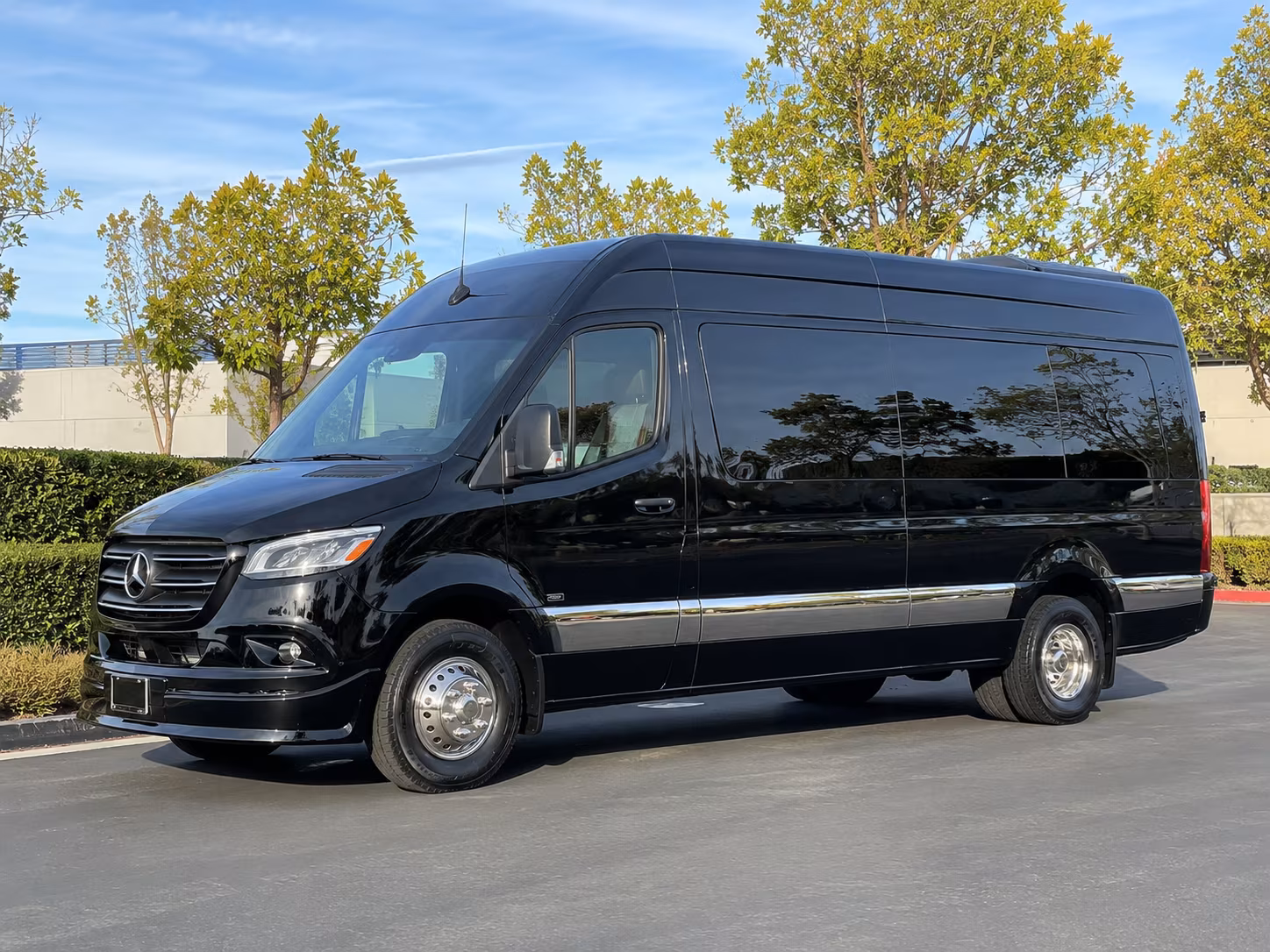 sprinter vans and minibuses for small convention groups in vancouver