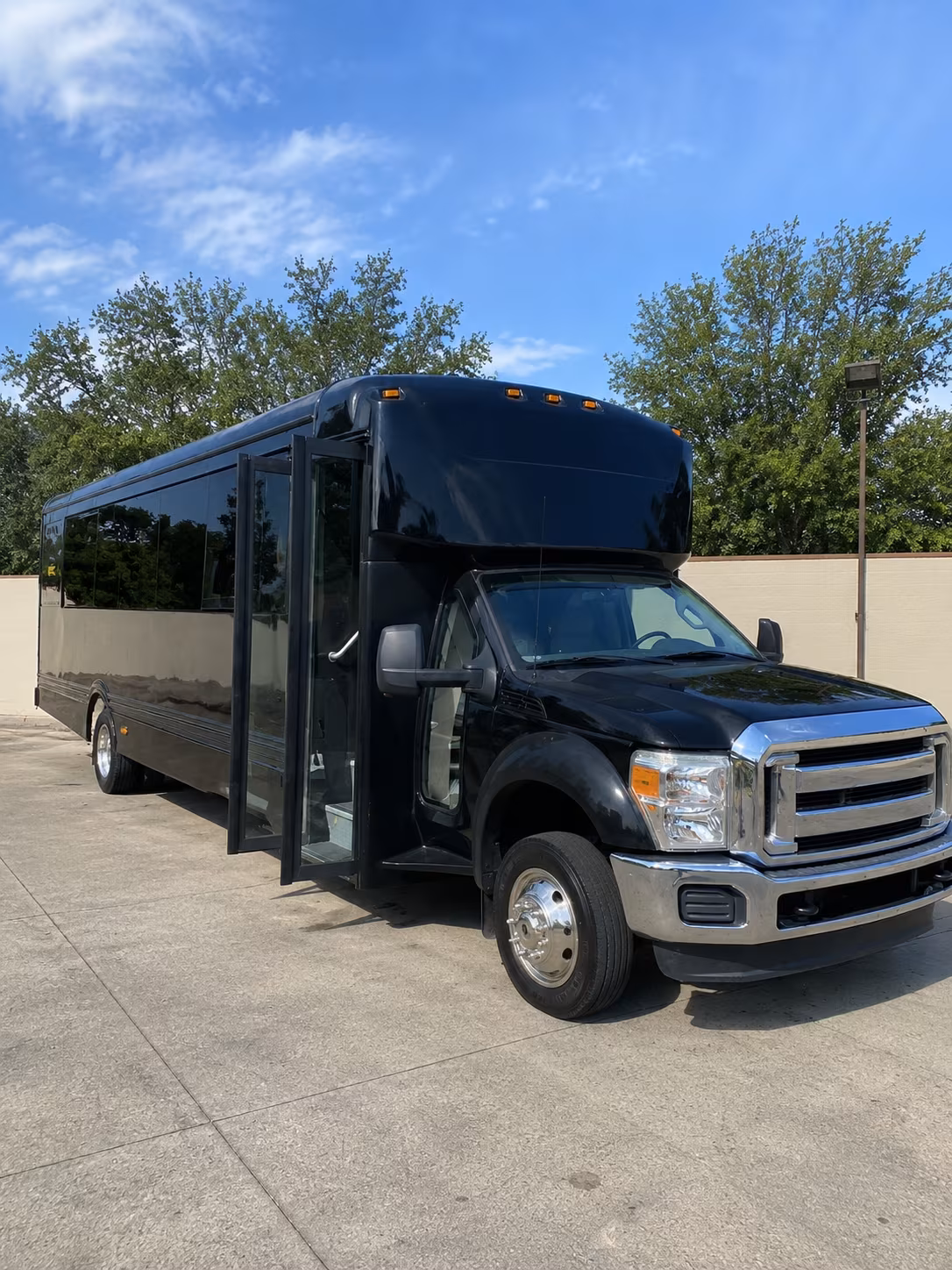 vancouver 20 passenger party bus