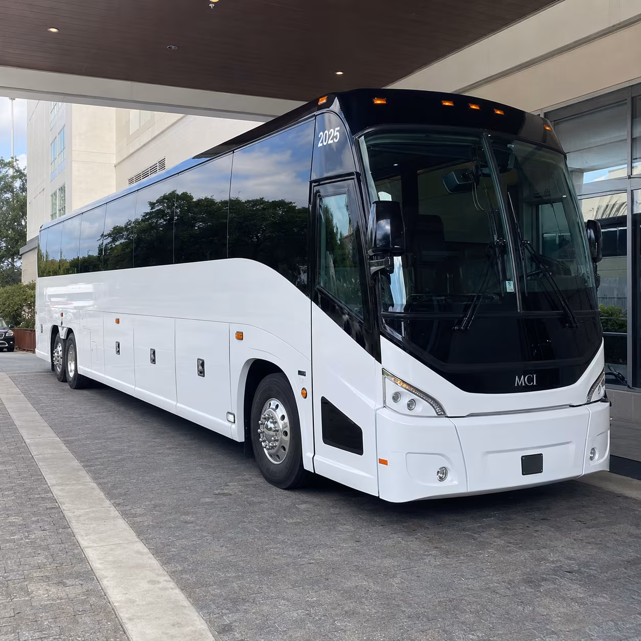vancouver 54 passenger charter bus